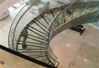 glass_curved_stairs3