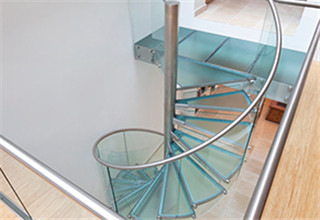 glass_spiral_stairs1